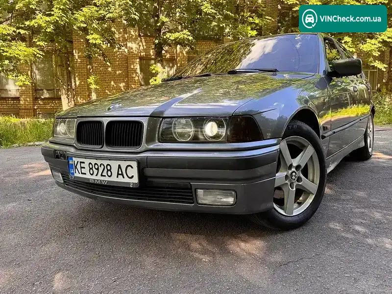BMW 3 Series 1995, фото з оголошення 2 з 15, VIN WBACB510X0AN05473