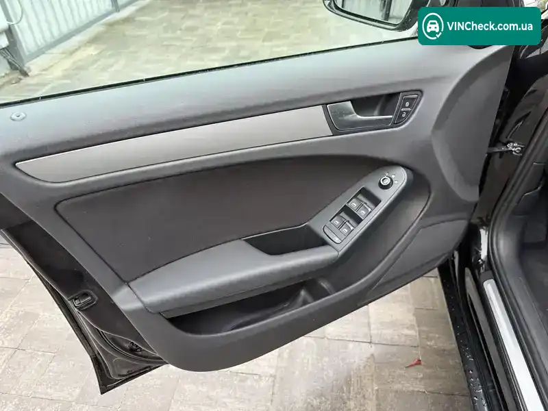 Audi A4 2010, фото з оголошення 1 з 20, VIN WAUZZZ8K5AA068021