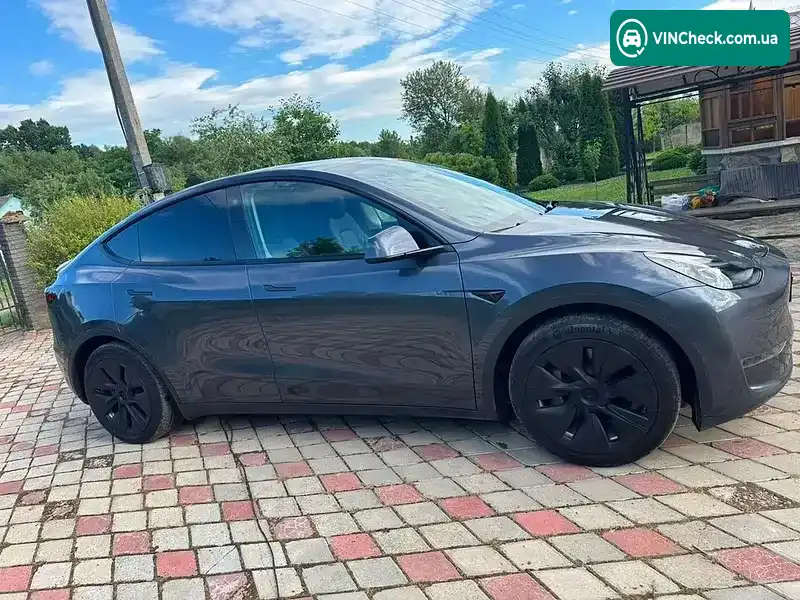 Tesla Model Y 2023, фото з оголошення 1 з 12, VIN 7SAYGAEE0PF740459