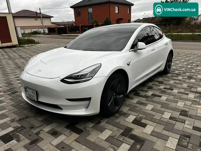 Tesla Model 3 2019, фото з оголошення 1 з 13, VIN 5YJ3E1EB6LF651671
