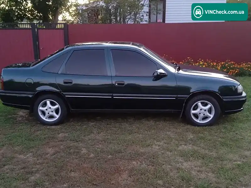 Opel Vectra 1995, фото з оголошення 1 з 11, VIN W0L000087S5156520