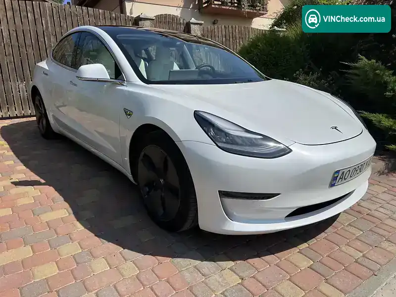 Tesla Model 3 2020, фото з оголошення 2 з 18, VIN 5YJ3E1EBXLF720152