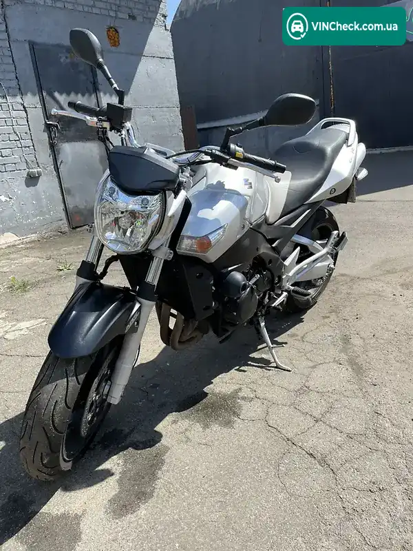 Suzuki GSR 250 2007, фото з оголошення 1 з 12, VIN JS1B9112100100128