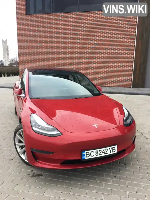 Tesla Model 3 2018, фото з оголошення 2 з 11, VIN 5YJ3E1EB7JF065641