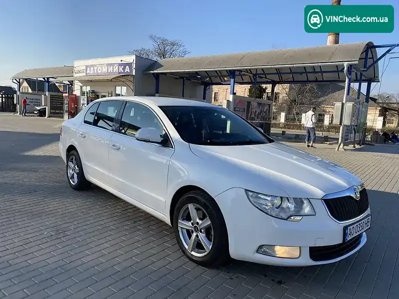 Skoda Superb 2011, фото з оголошення 1 з 12, VIN TMBAJ73T7B9043068