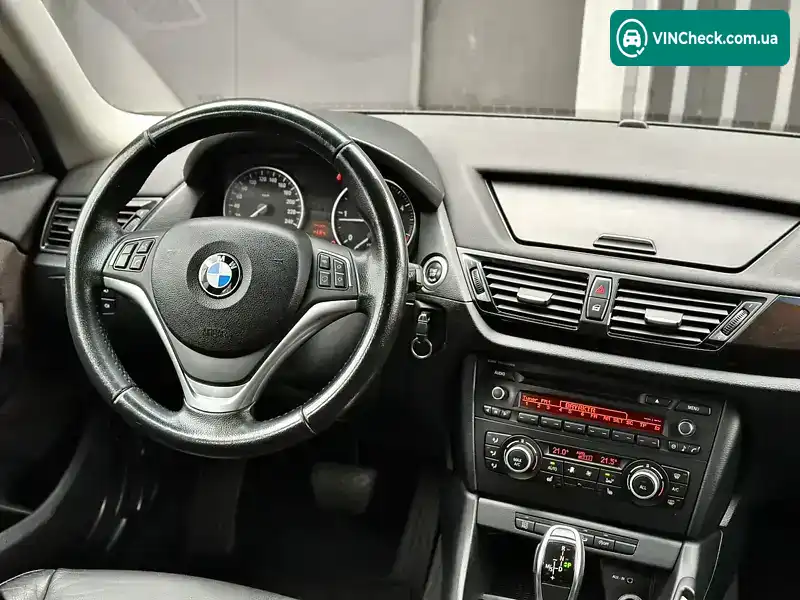 BMW X1 2013, фото з оголошення 2 з 21, VIN WBAVP710X0VW30486