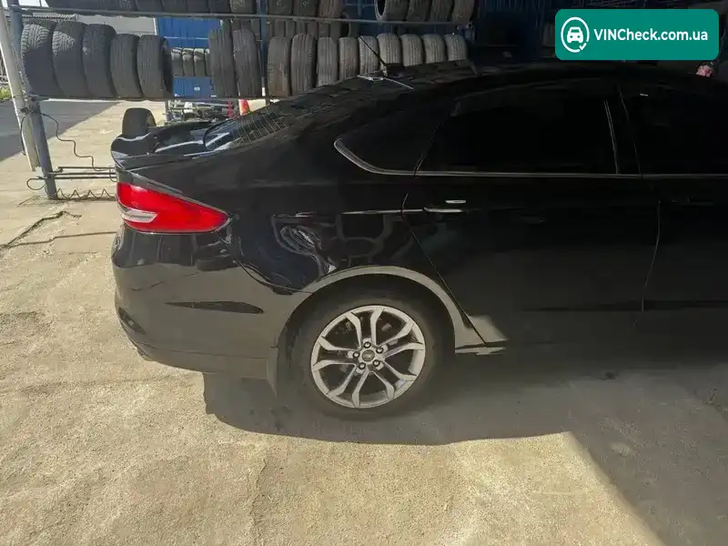 Ford Fusion 2017, фото з оголошення 2 з 21, VIN 3FA6P0LU3HR306275