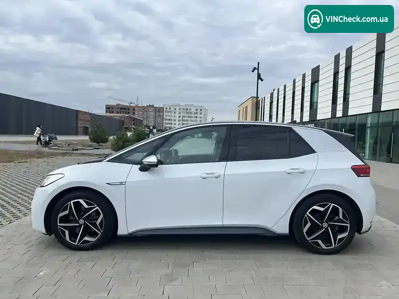 Volkswagen ID.3 2020, фото з оголошення 2 з 20, VIN WVWZZZE1ZMP005297
