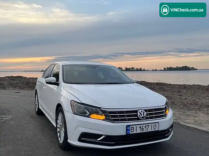 Volkswagen Passat 2015, фото з оголошення 1 з 20, VIN 1VWBT7A35GC011258