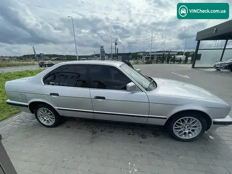BMW 5 Series 1993, фото з оголошення 2 з 11, VIN WBAHD51080BG00207