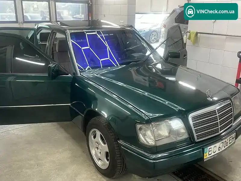 Mercedes-Benz E-Class 1995, фото з оголошення 2 з 14, VIN WDB1240191C259871