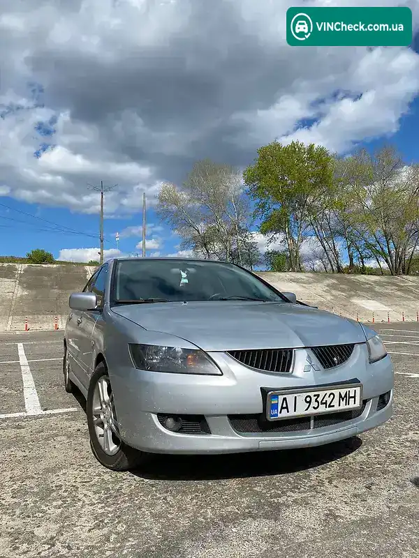 Mitsubishi Lancer 2004, фото з оголошення 1 з 10, VIN JMBSNCS9A5U000634
