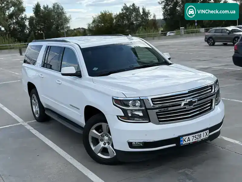 Chevrolet Suburban 2017, фото з оголошення 2 з 21, VIN 1GNSKHKC8HR373083