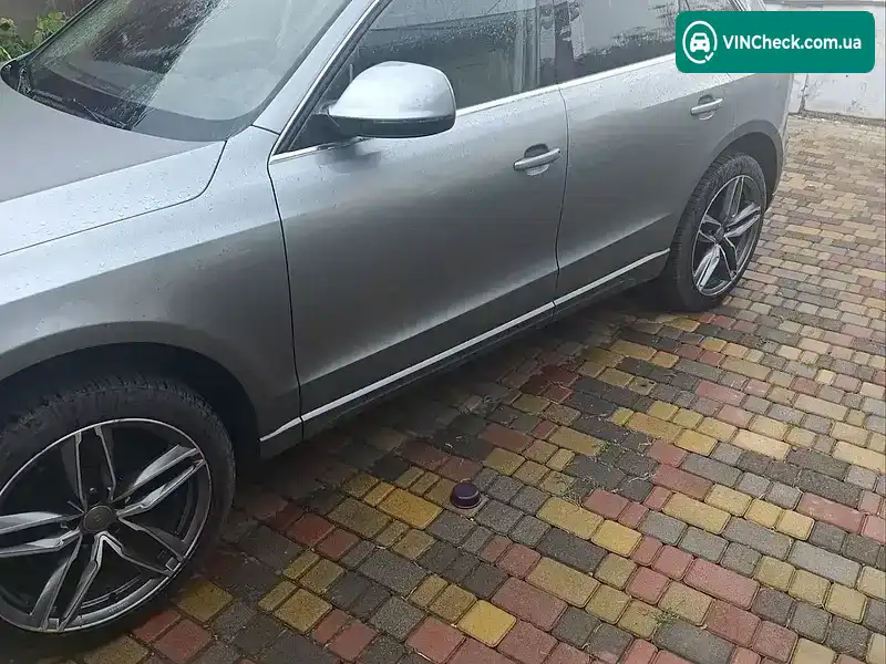 Audi Q5 2010, фото з оголошення 2 з 8, VIN WAUZZZ8R6BA028786