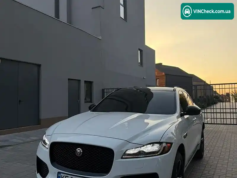 Jaguar F-Pace 2016, фото з оголошення 2 з 20, VIN SADCL2BV6HA059461