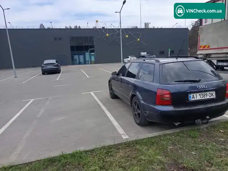 Audi A4 1996, фото з оголошення 1 з 8, VIN WAUZZZ8DZVA076268