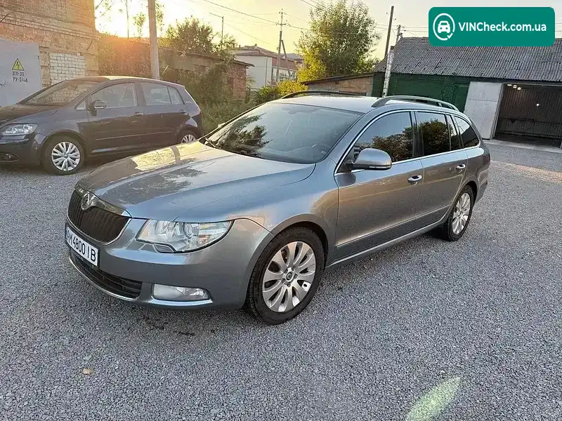 Skoda Superb 2011, фото з оголошення 2 з 18, VIN TMBJE73T0C9036744