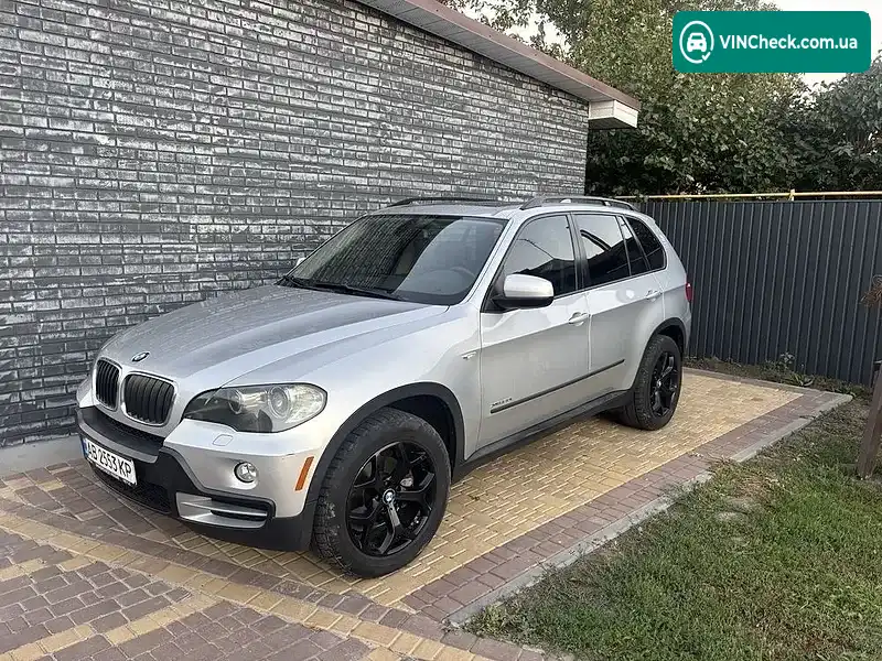 BMW 5 Series 2010, фото з оголошення 1 з 18, VIN 5UXFE4C52AL385036