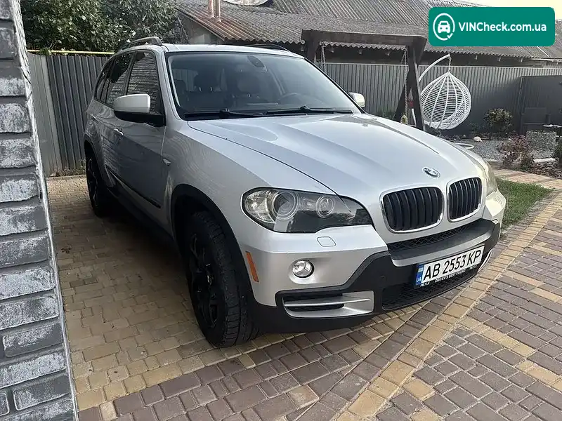 BMW 5 Series 2010, фото з оголошення 2 з 18, VIN 5UXFE4C52AL385036