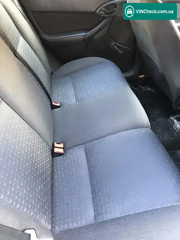 Ford Focus 2004, фото з оголошення 1 з 14, VIN WF0NXXWPDN4C70505