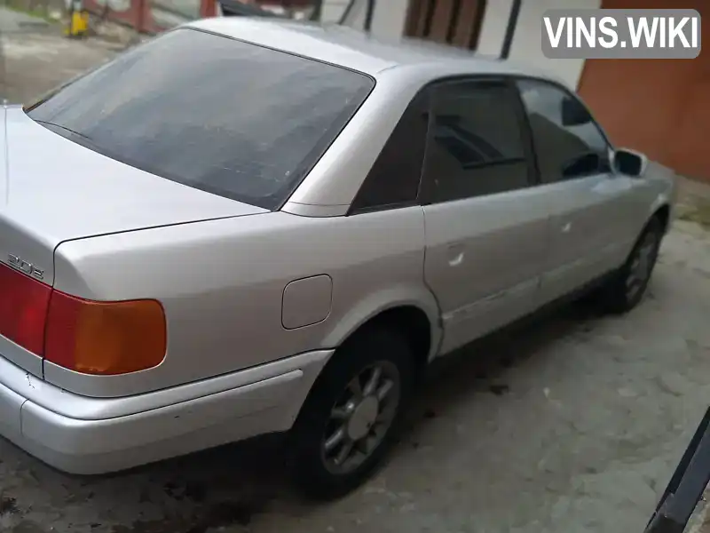 Audi 100 1992, фото з оголошення 2 з 10, VIN WAUZZZ4AZMA032315