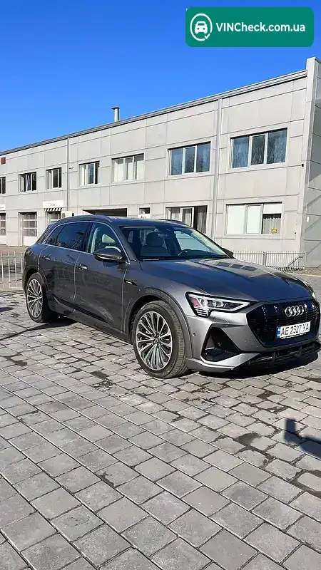 Audi e-tron 2019, фото з оголошення 1 з 20, VIN WA1VAAGE7KB010777