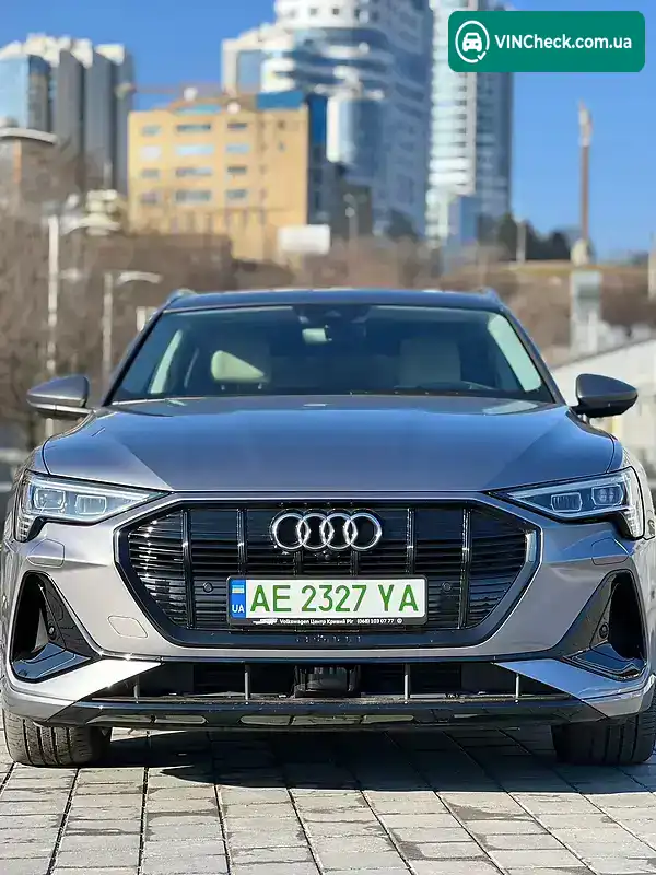 Audi e-tron 2019, фото з оголошення 2 з 20, VIN WA1VAAGE7KB010777