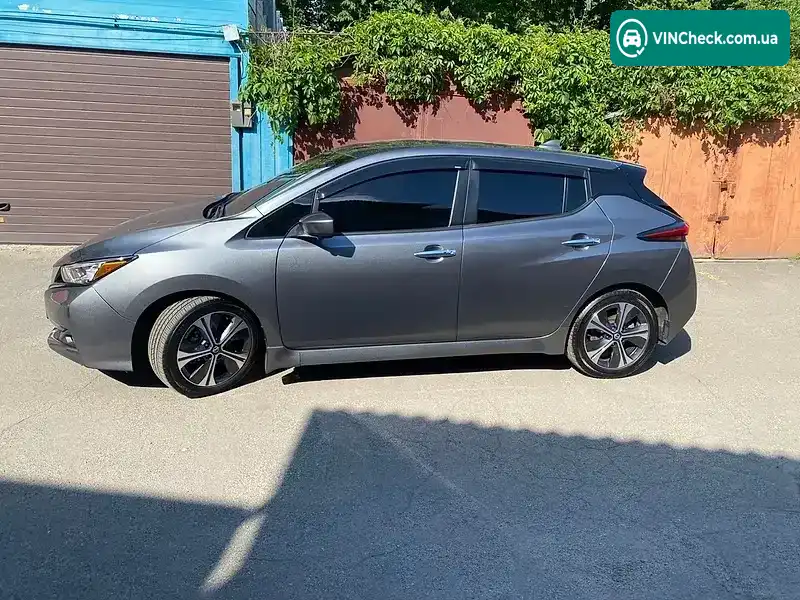 Nissan Leaf 2021, фото з оголошення 1 з 20, VIN 1N4AZ1CV4NC553057