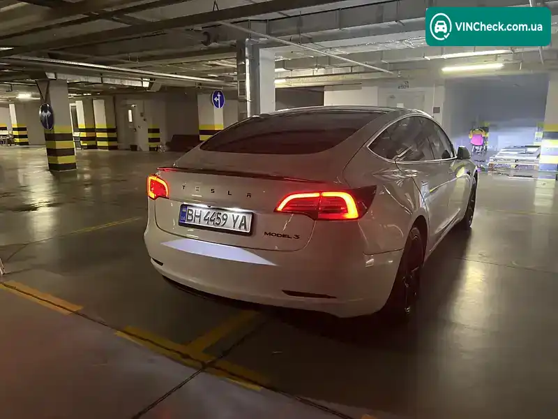 Tesla Model 3 2019, фото з оголошення 2 з 20, VIN 5YJ3E1EA0KF331638