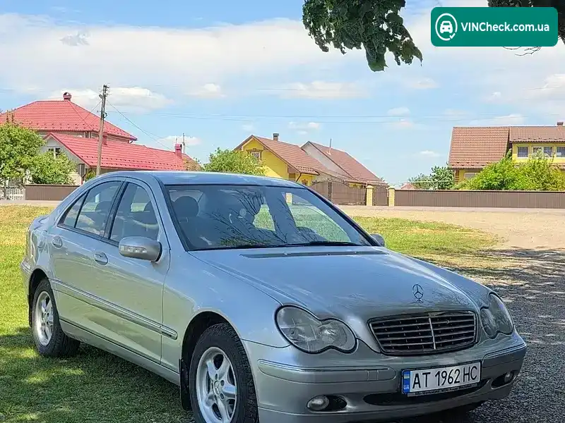 Mercedes-Benz C-Class 2004, фото з оголошення 1 з 21, VIN WDB2030421F550353