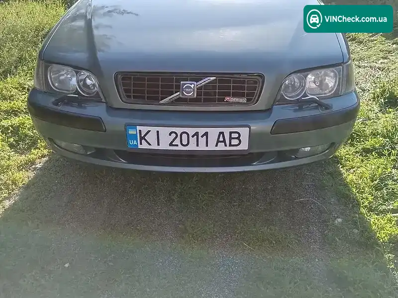 Volvo V40 2002, фото з оголошення 2 з 19, VIN YV1VW14K23F945022