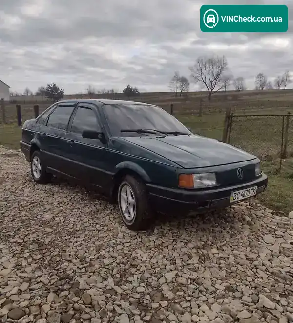 Volkswagen Passat 1990, фото з оголошення 1 з 5, VIN WVWZZZ31ZLB268265
