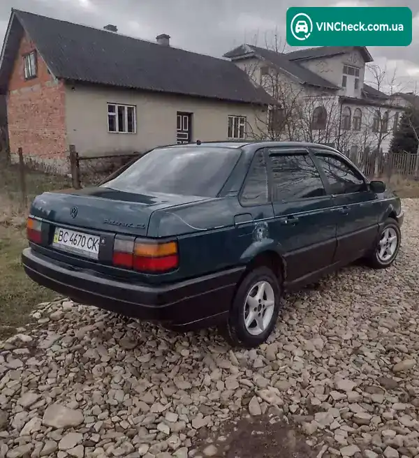 Volkswagen Passat 1990, фото з оголошення 2 з 5, VIN WVWZZZ31ZLB268265
