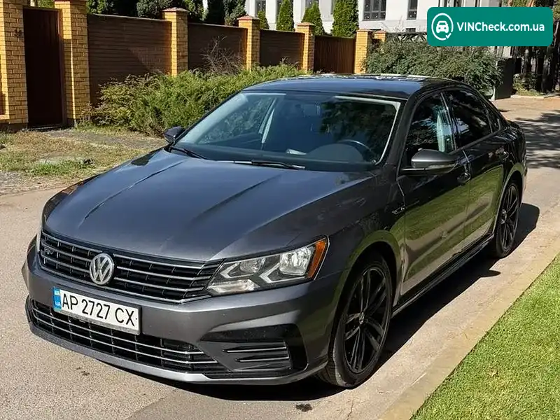 Volkswagen Passat 2017, фото з оголошення 2 з 14, VIN 1VWAA7A32JC002462