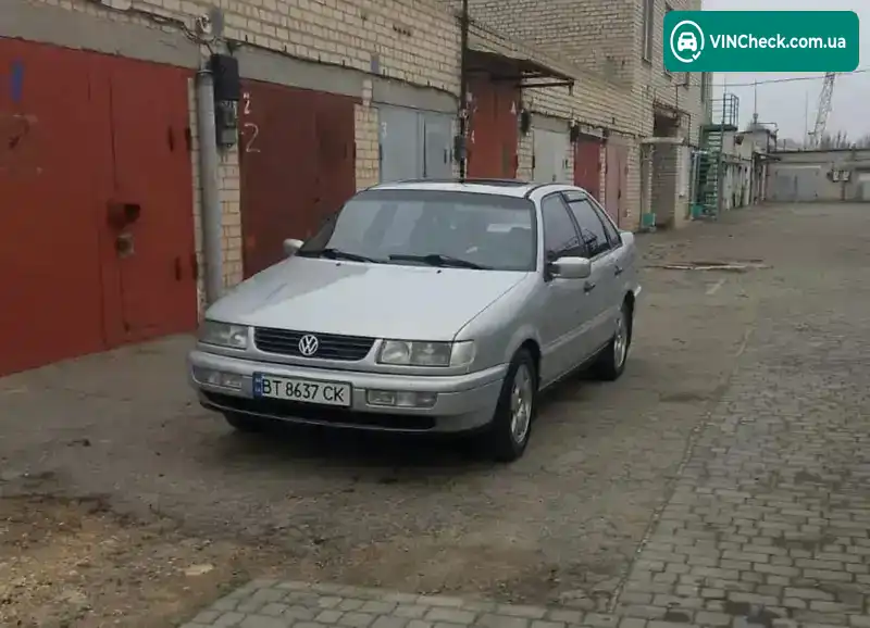 Volkswagen Passat 1994, фото з оголошення 2 з 21, VIN WVWZZZ3AZRE179674