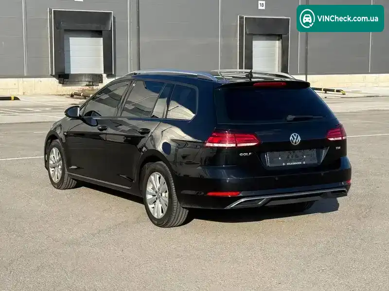 Volkswagen Golf 2017, фото з оголошення 2 з 20, VIN WVWZZZAUZHP757416