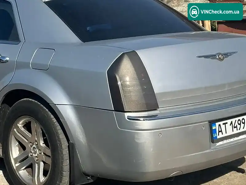 Chrysler 300C 2005, фото з оголошення 2 з 20, VIN 1C3AAB3R75H580996