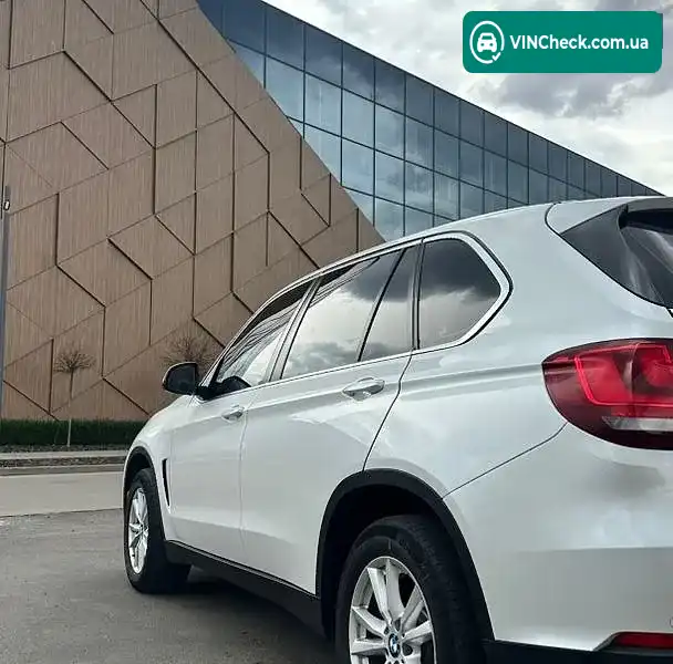 BMW X5 2015, фото з оголошення 2 з 16, VIN WBALS010900S32339