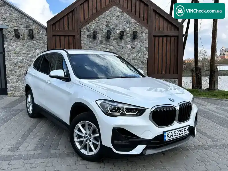 BMW X1 2022, фото з оголошення 2 з 21, VIN WBA31AA0405V14657