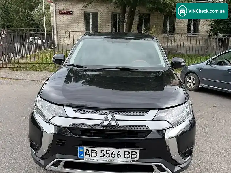 Mitsubishi Outlander 2018, фото з оголошення 1 з 20, VIN JMBXTGF2WKJ000136