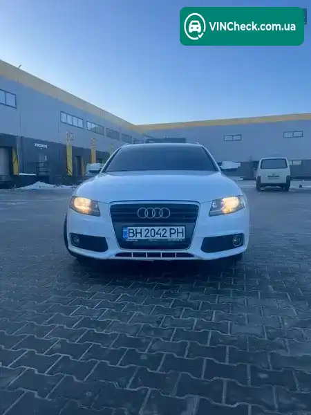 Audi A4 2009, фото з оголошення 2 з 18, VIN WAUSFAFL8AA008998