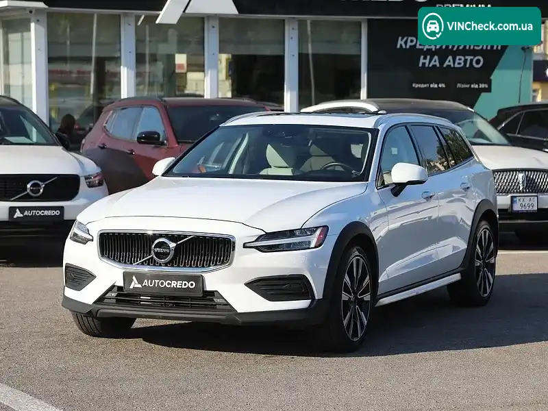 Volvo V60 2019, фото з оголошення 1 з 20, VIN YV4102WK6L1033394