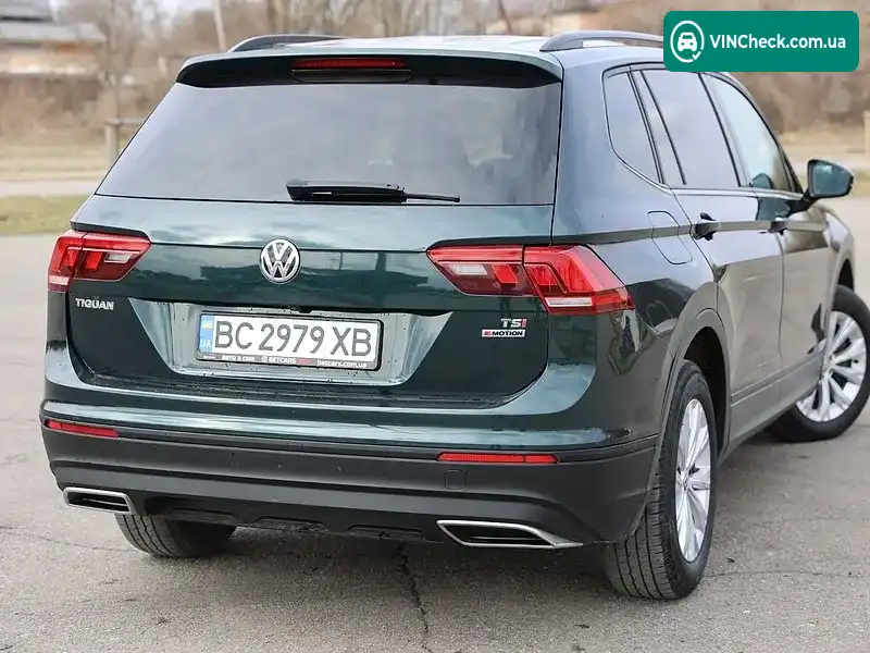 Volkswagen Tiguan 2017, фото з оголошення 2 з 20, VIN 3VV0B7AX5JM075890