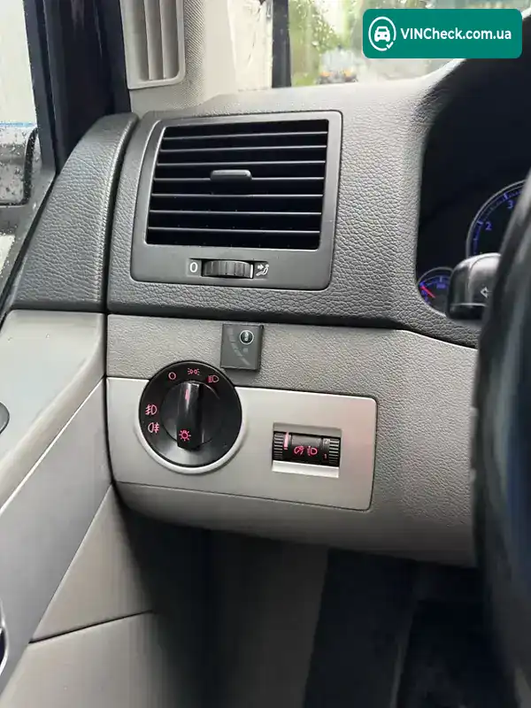Volkswagen Multivan 2008, фото з оголошення 2 з 21, VIN WV2ZZZ7HZ8H039307