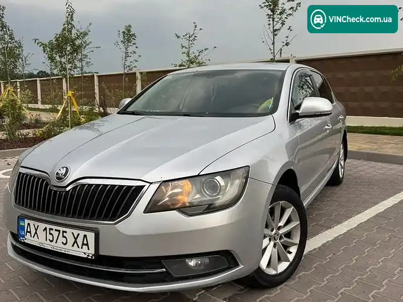 Skoda Superb 2013, фото з оголошення 2 з 9, VIN TMBAB43T4EB300082