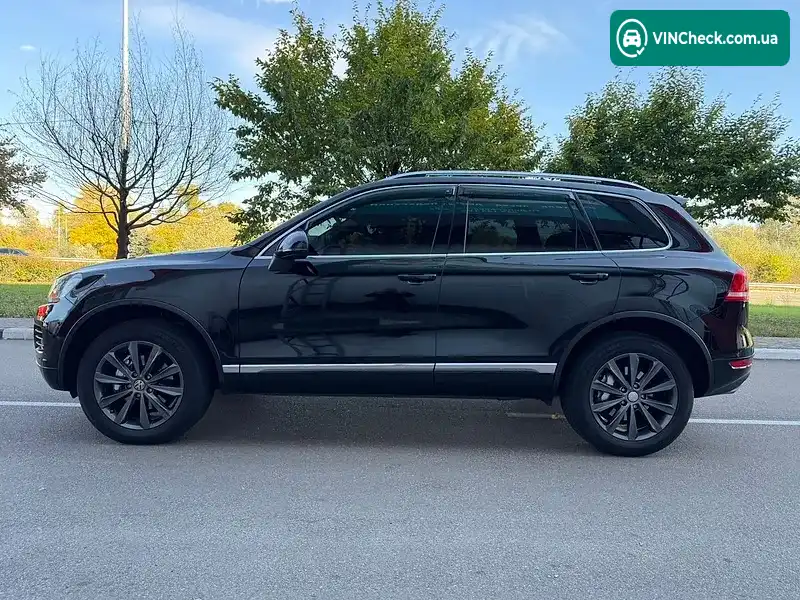 Volkswagen Touareg 2013, фото з оголошення 2 з 20, VIN WVGZZZ7PZED019705