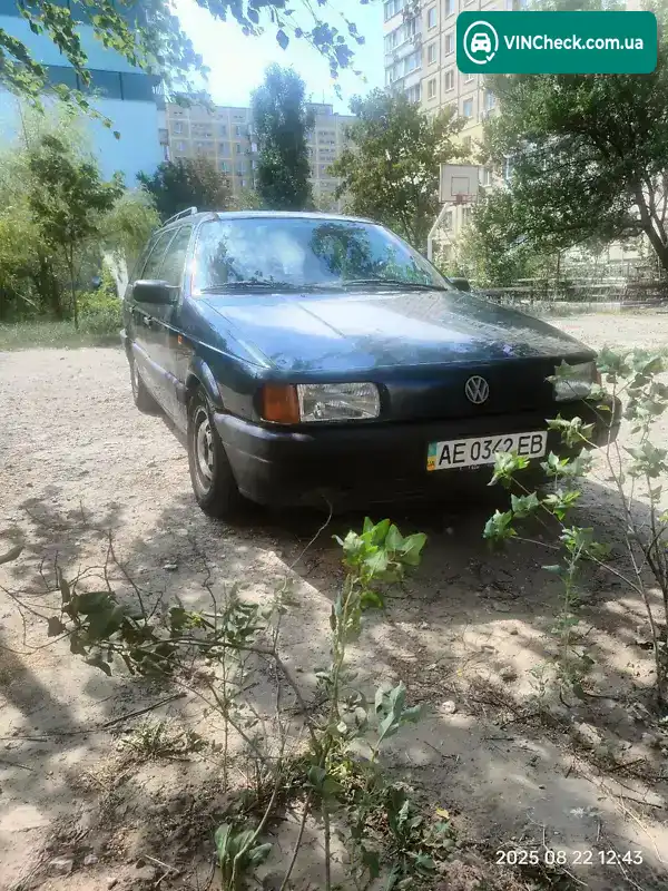 Volkswagen Passat 1990, фото з оголошення 2 з 8, VIN WVWZZZ31ZLE008501
