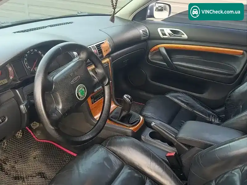 Skoda Superb 2002, фото з оголошення 2 з 7, VIN TMBDU23U239038748