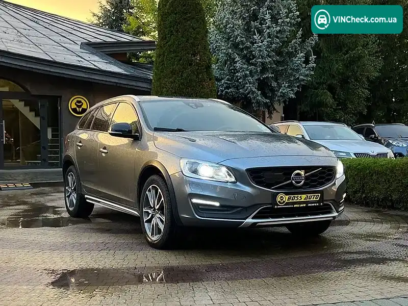Volvo V60 2017, фото з оголошення 1 з 20, VIN YV1FZA8CDH1038958
