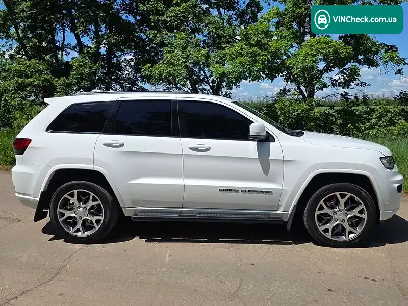 Jeep Grand Cherokee 2019, фото з оголошення 2 з 13, VIN 1C4RJFCM9KC768731